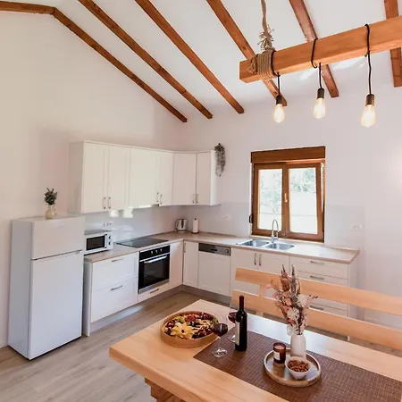 펜션 House Lastva *