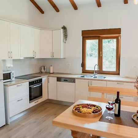 Holiday home Kuca Za Odmor Lastva *
