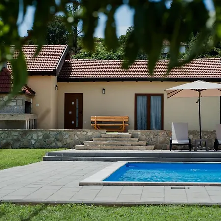 Kuca Za Odmor Lastva Holiday home